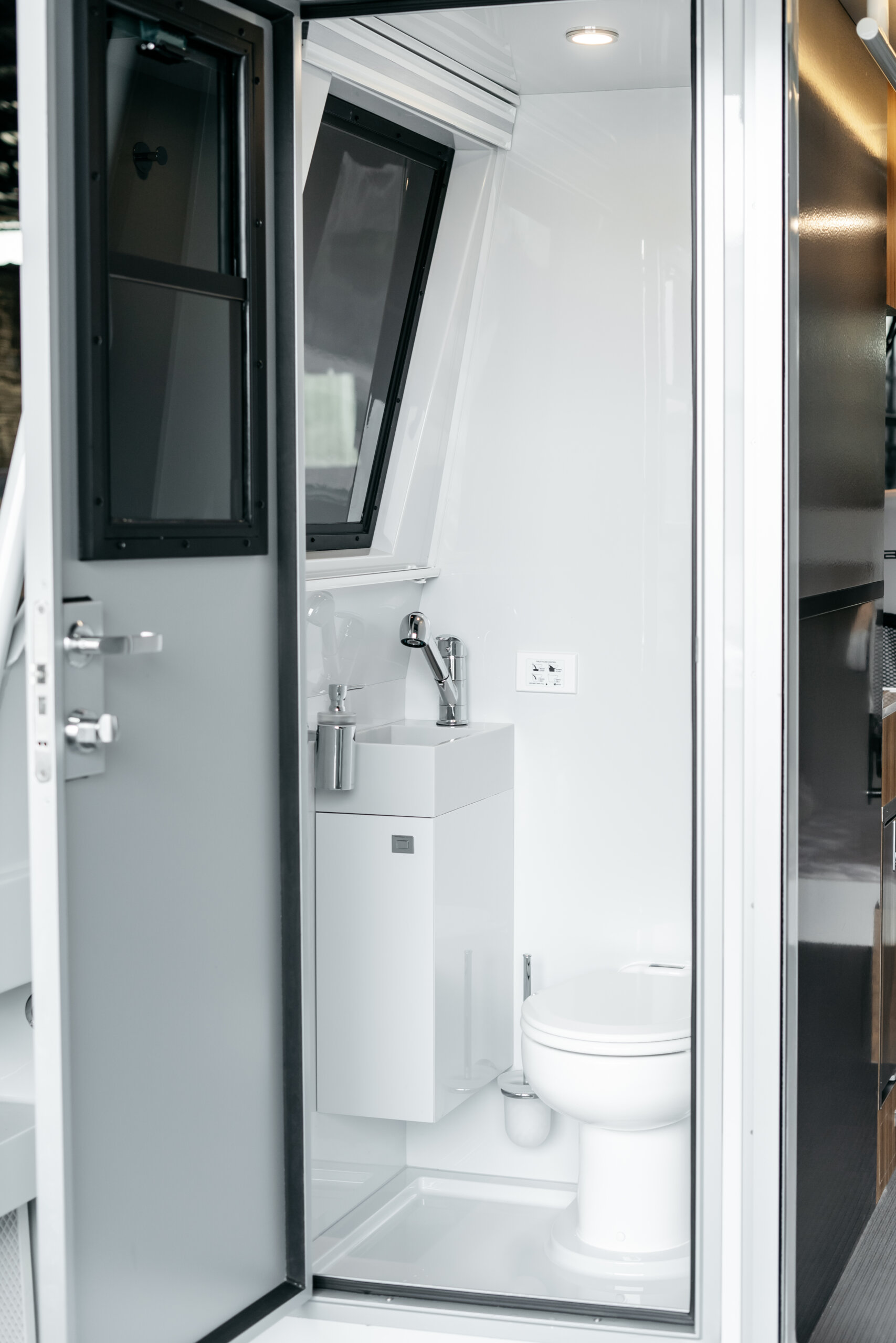 Bering Marine 34 Full Cabin Hydrofoil Boats Bering Marine